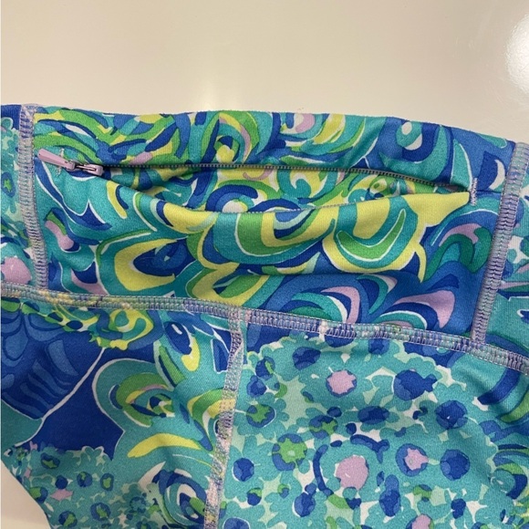 Lilly Pulitzer Weekender Leggings Lilly’s Lagoon - Picture 5 of 10